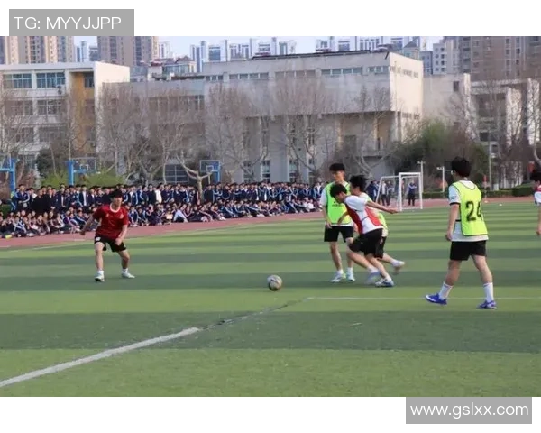 绿茵激情燃动世界凝聚梦想共谱足球荣耀新篇章